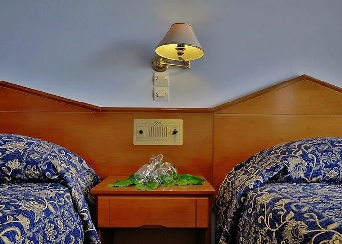 Отель Astir Palace 4*